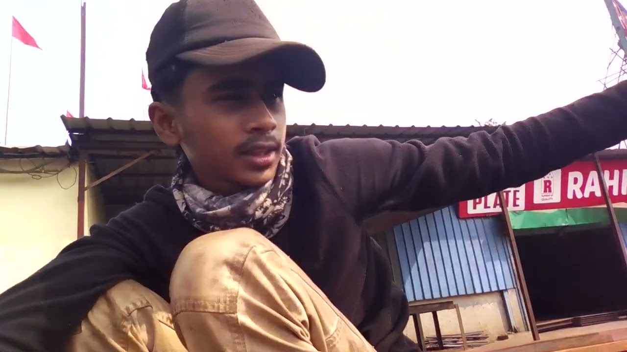 আব্দুর রশিদ মাস্তানের মাজারে মাহফিল চলতেছে