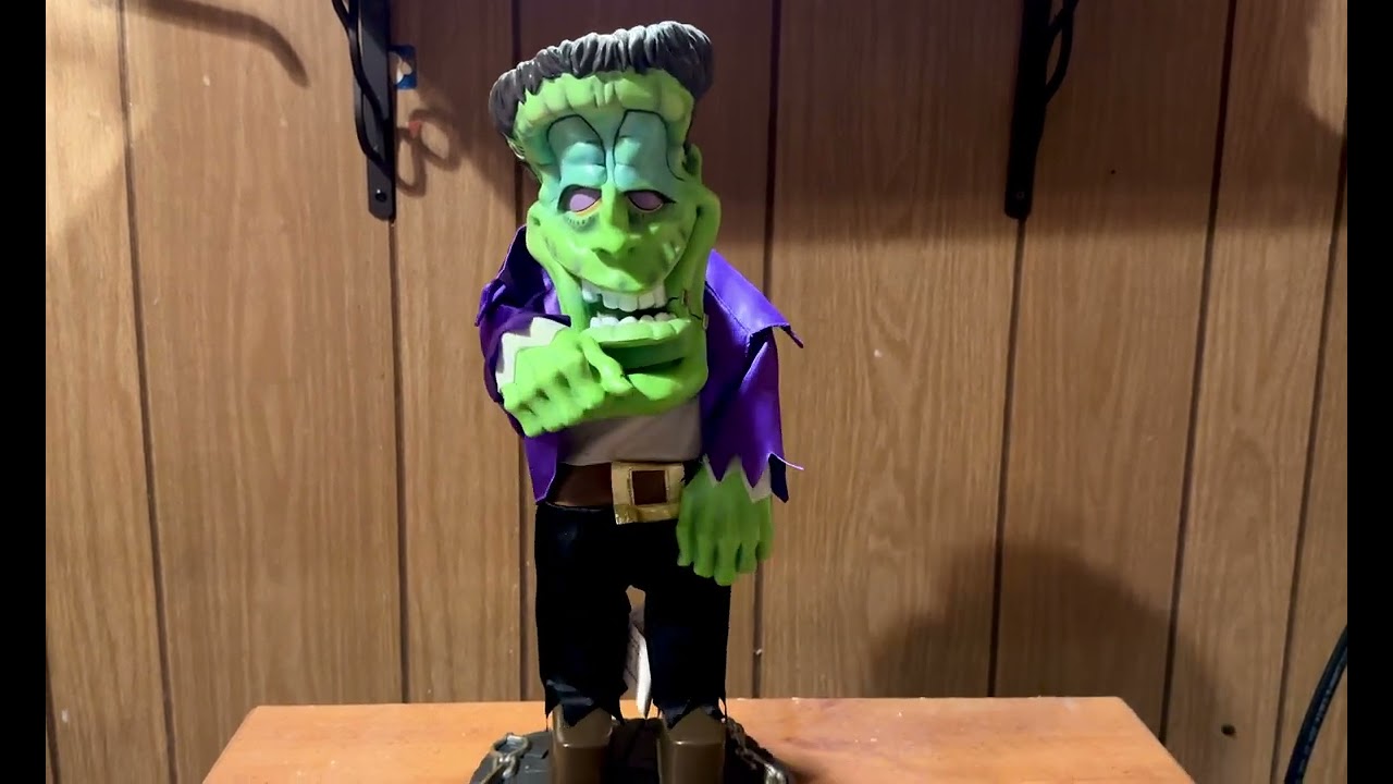 Gemmy 2004 Halloween Animated Freaky Geeks Frankenstein “Thriller”