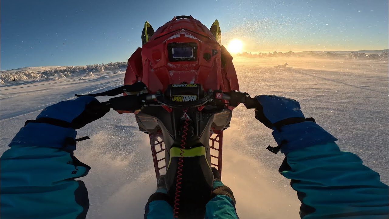 Ripping my Polaris SKS 850 146 in some insane conditions! 