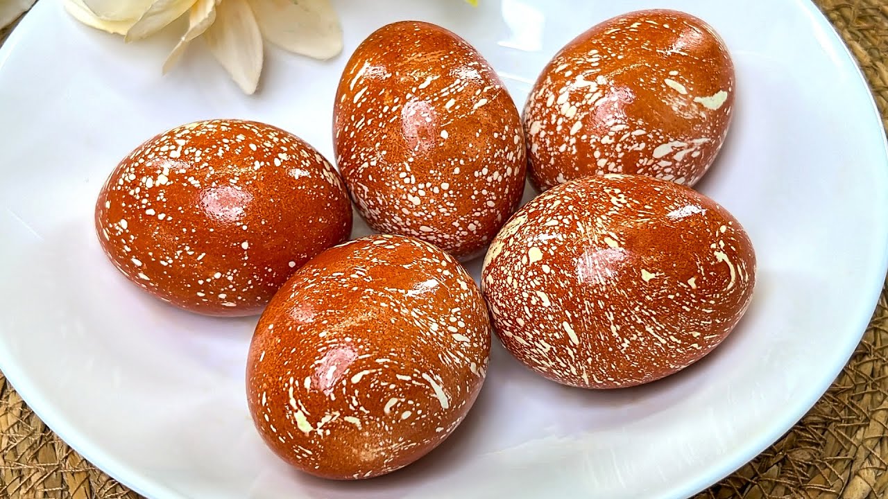 КОСМИЧЕСКИЕ яйца в луковой шелухе без химии ❗️Как оригинально покрасить яйца на Пасху