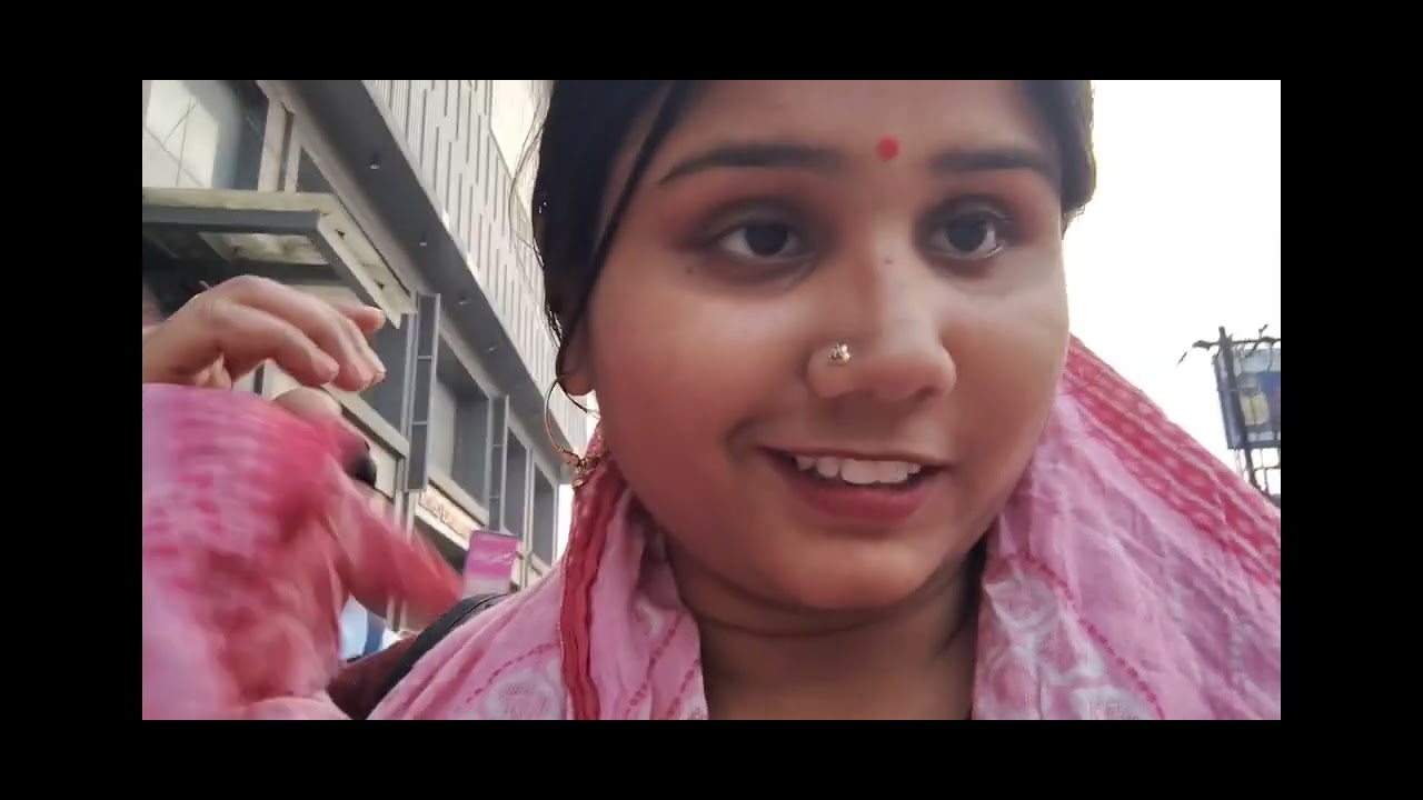 Day-33 Train me ki shoping 😂😂#viralvideo #dailyvlog #vloging 