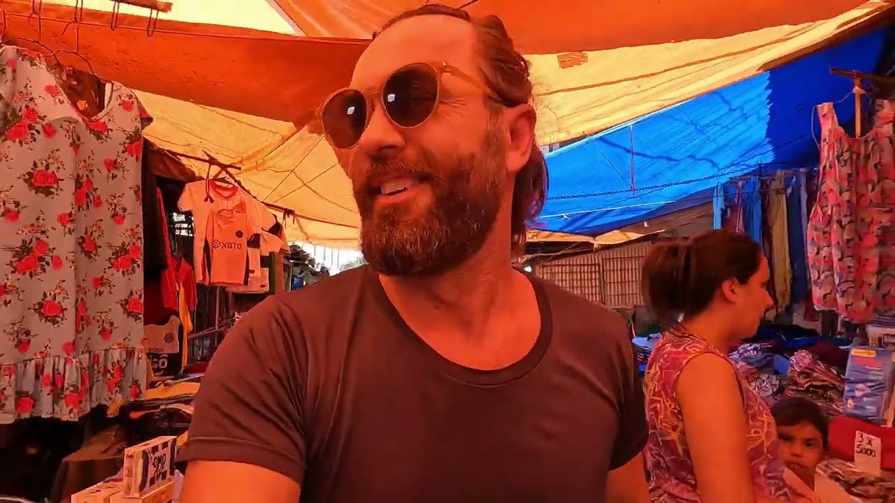 A Walk Through Paraguay’s Wildest Market 🏙️🛒🔥 – Mercado 4 🇵🇾