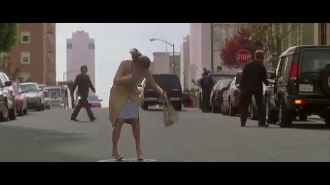 Jennifer Lopez's High Heel stuck Disaster &ndash; taking shoe off, The Wedding planner