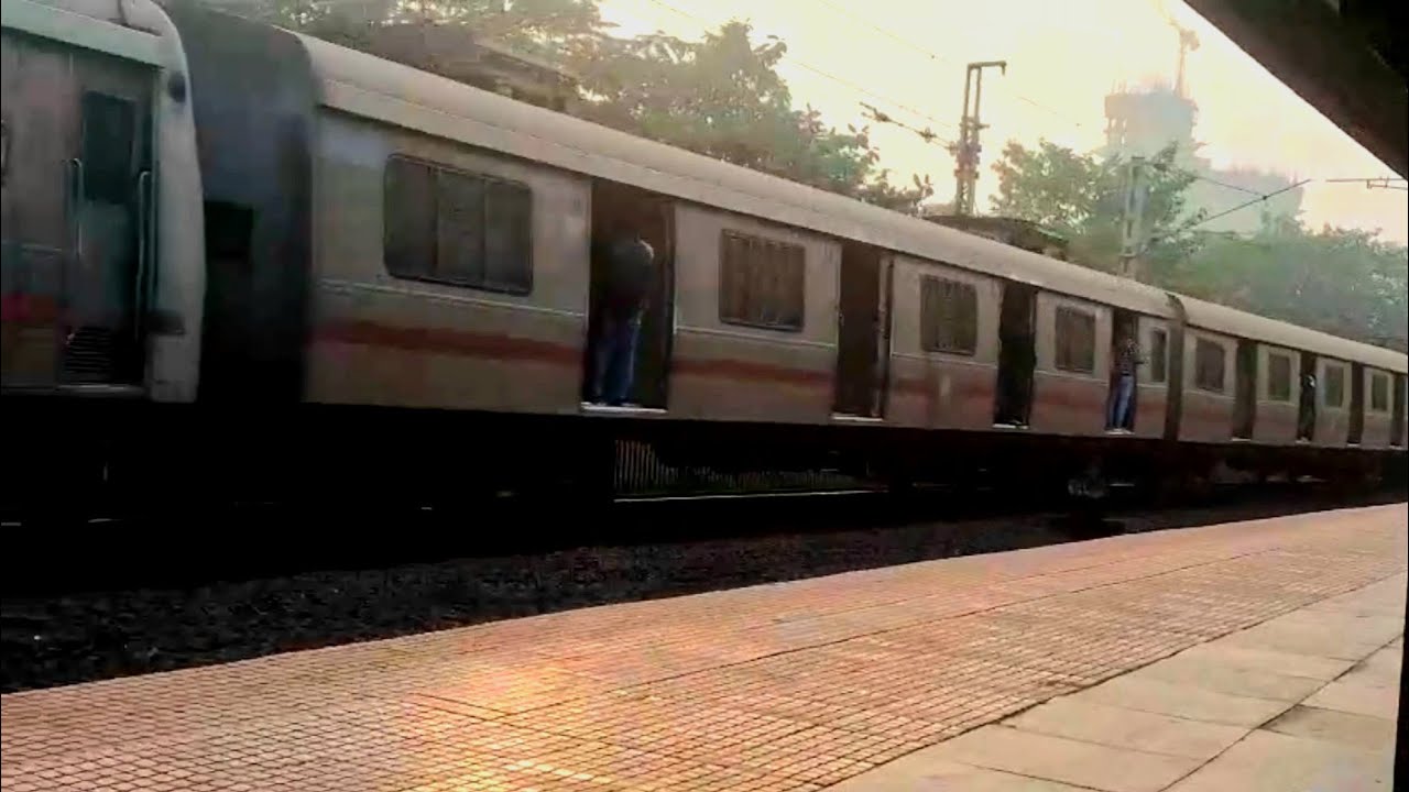 | Down Sealdah  local | শিয়ালদহ-কোমাগাতা মারু লোকাল |