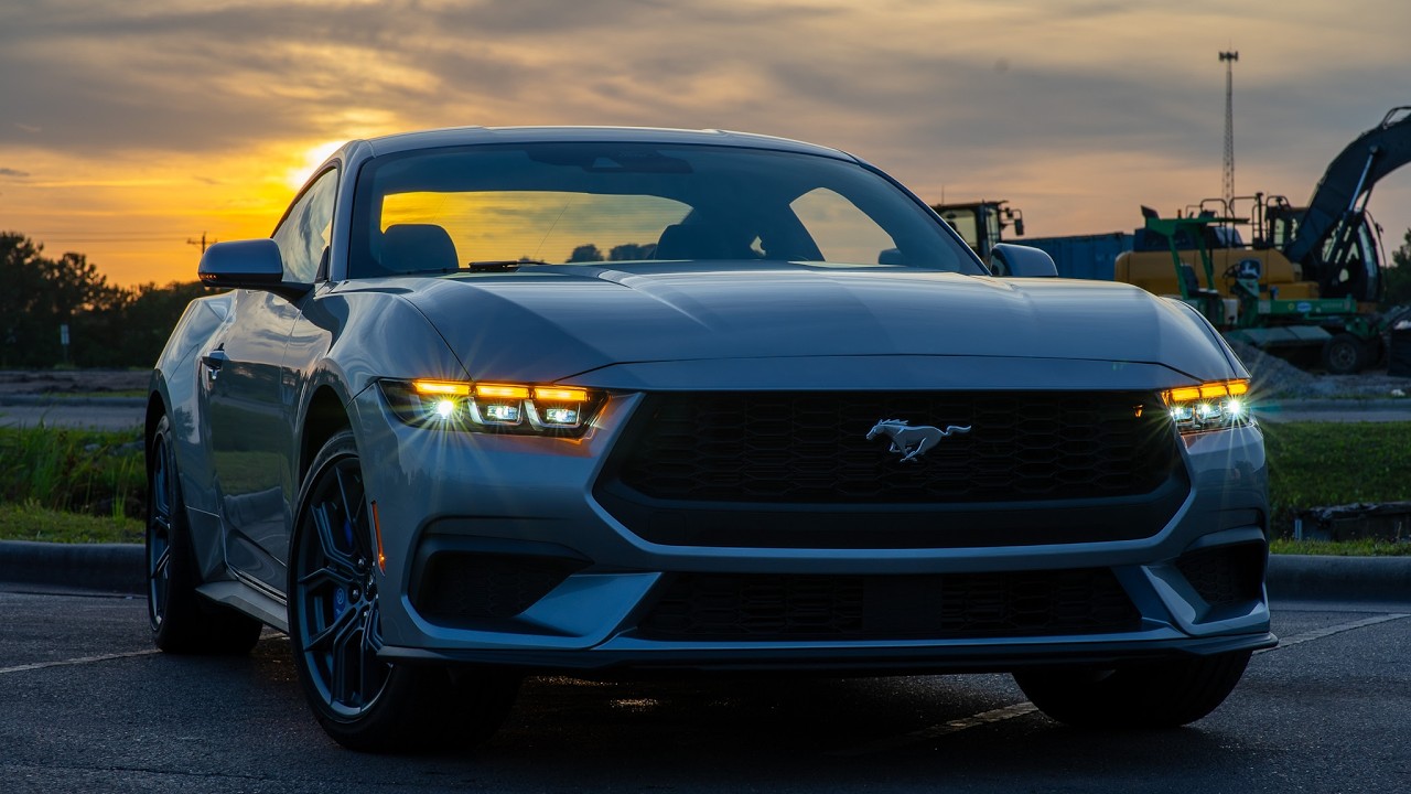 AT NIGHT: 2024 Ford Mustang -- Interior Exterior Lights Analysis Night Drive