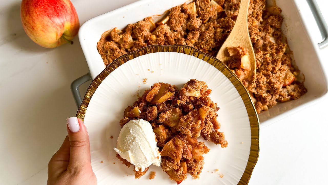 LOW CARB APPLE CRISP. Sugar-Free & Gluten-Free Fall Crumble Pie Recipe