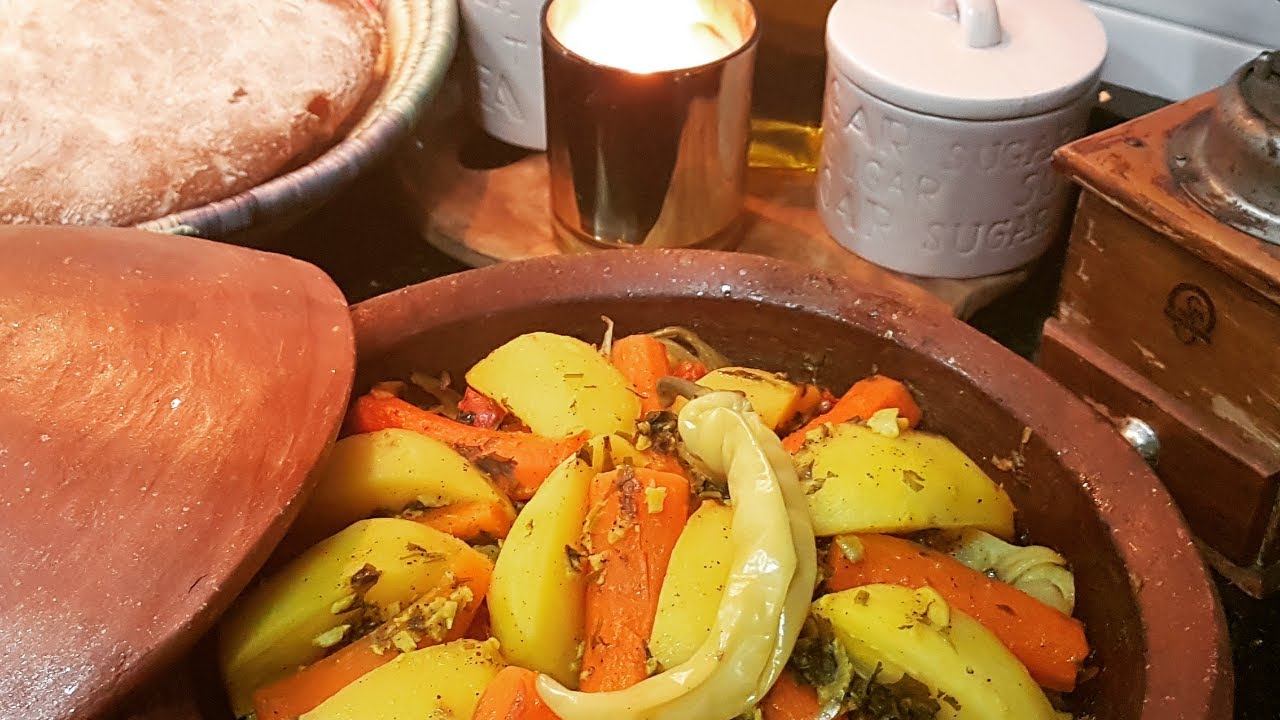 Tajín riquísimo con los ingredientes mas básicos que tengas en casa y pan casero fácil de elaborar