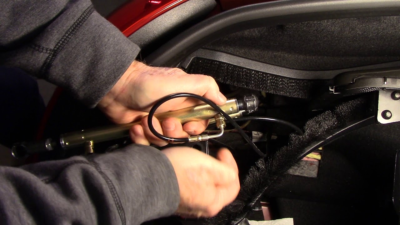 R171 Left & Right Trunk cylinders replacement (Chapter 5)