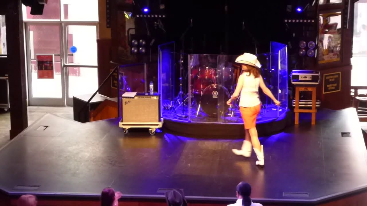 CRACKIN COLD ONES Line Dance (Démo) - Séverine Moulin Billy Bob's