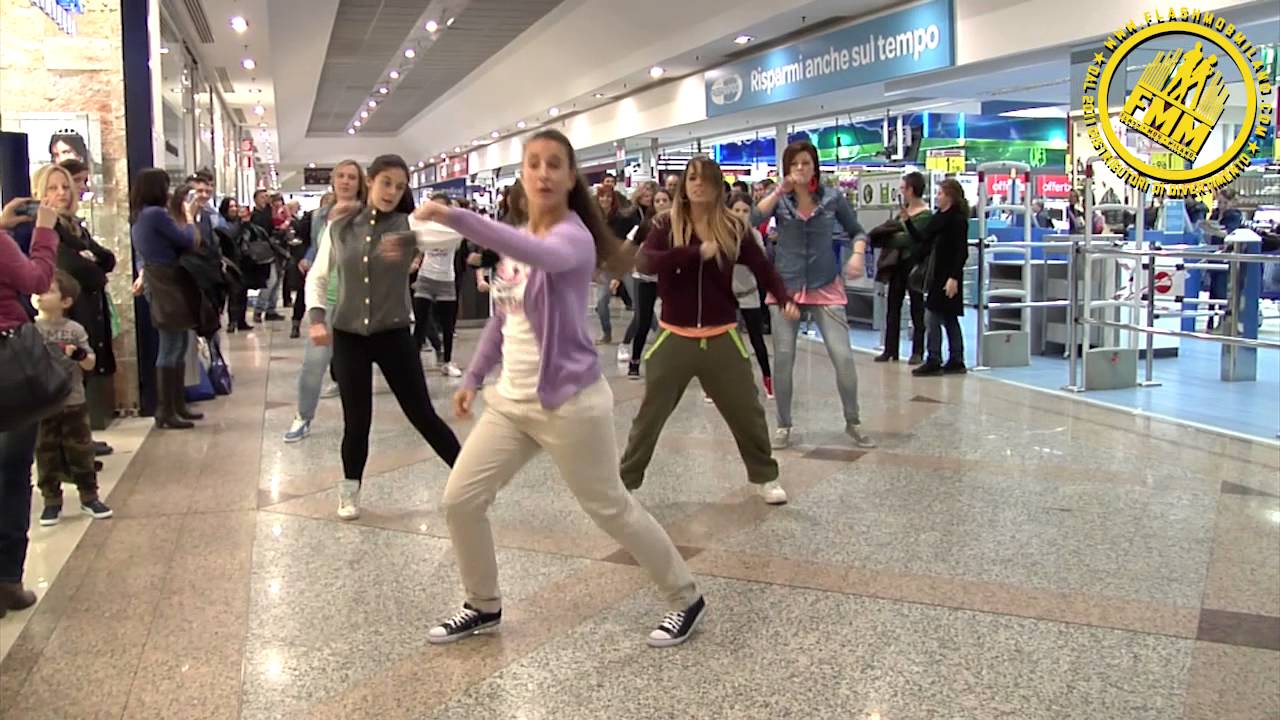 The Black Eyed Peas Tribute Flashmob