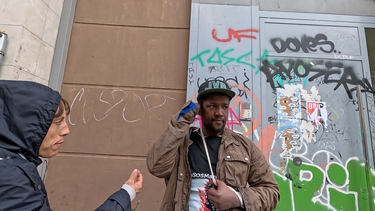 Solo in Barcelona's dangerous hood, El Raval 🇪🇸