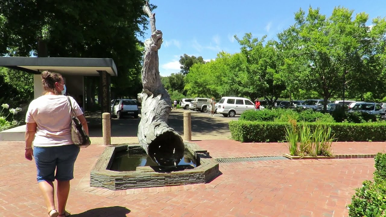 Lourensford Food Market, Arts and Gardens