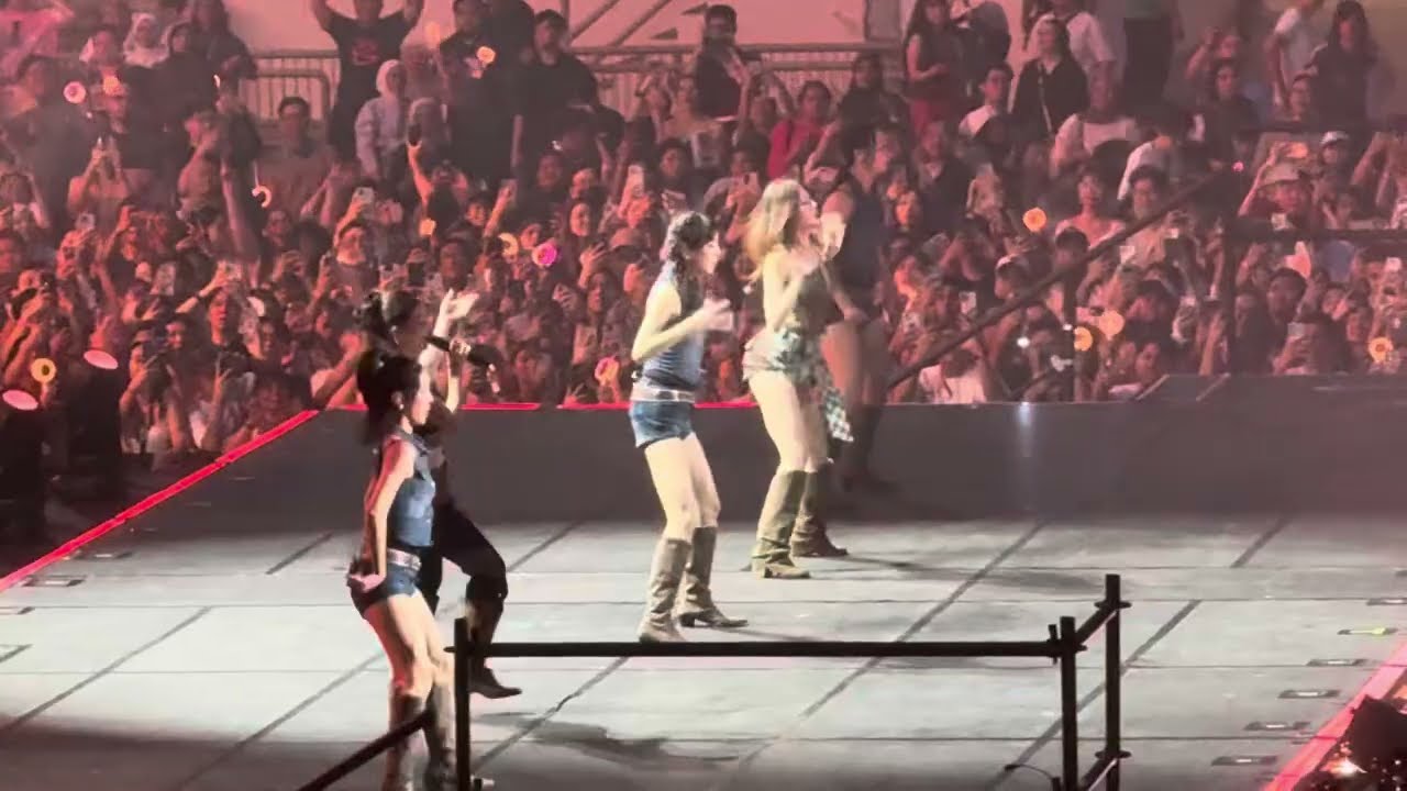 TWICE - 'RIGHT HAND GIRL' THIS IS FOR WORLD TOUR IN KUALA LUMPUR 2025