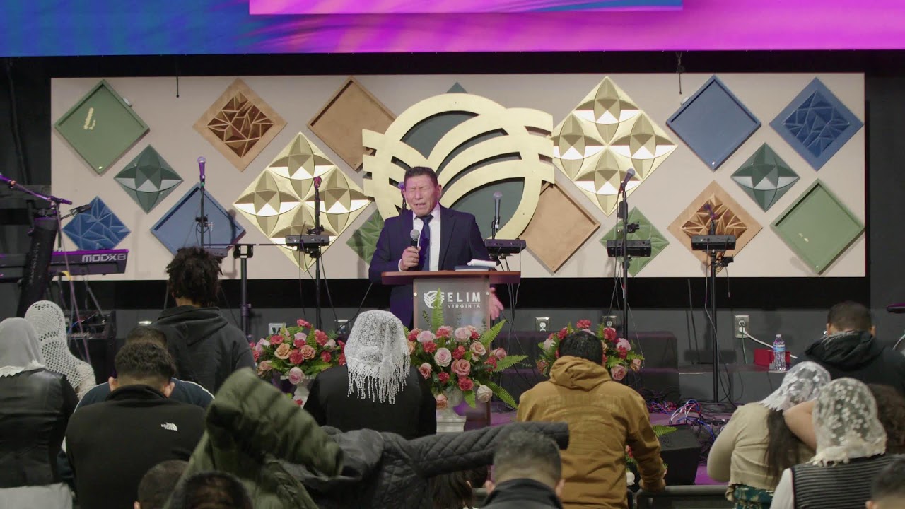 Momento de Oración y Culto de Líderes