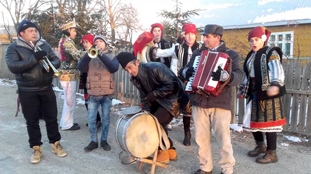 Formatia Rapa din Arbore si nevestele din Burla