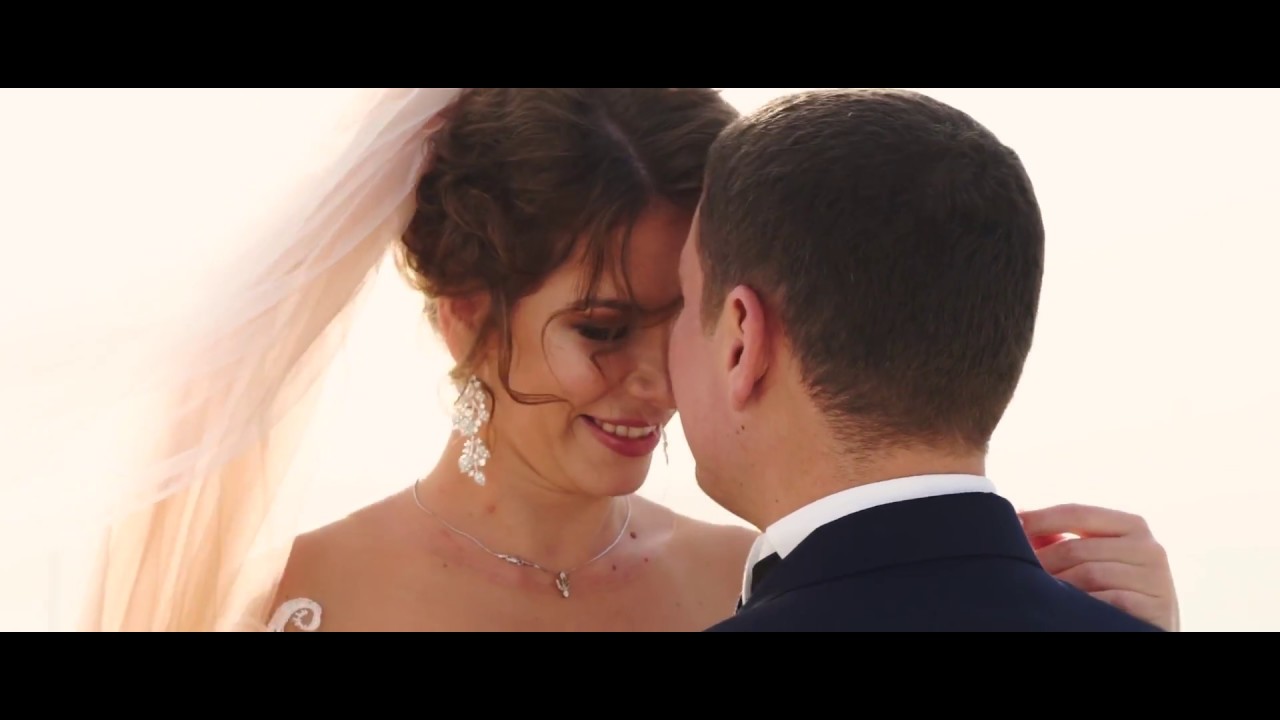 Anna & Evgeny Santorini elopement