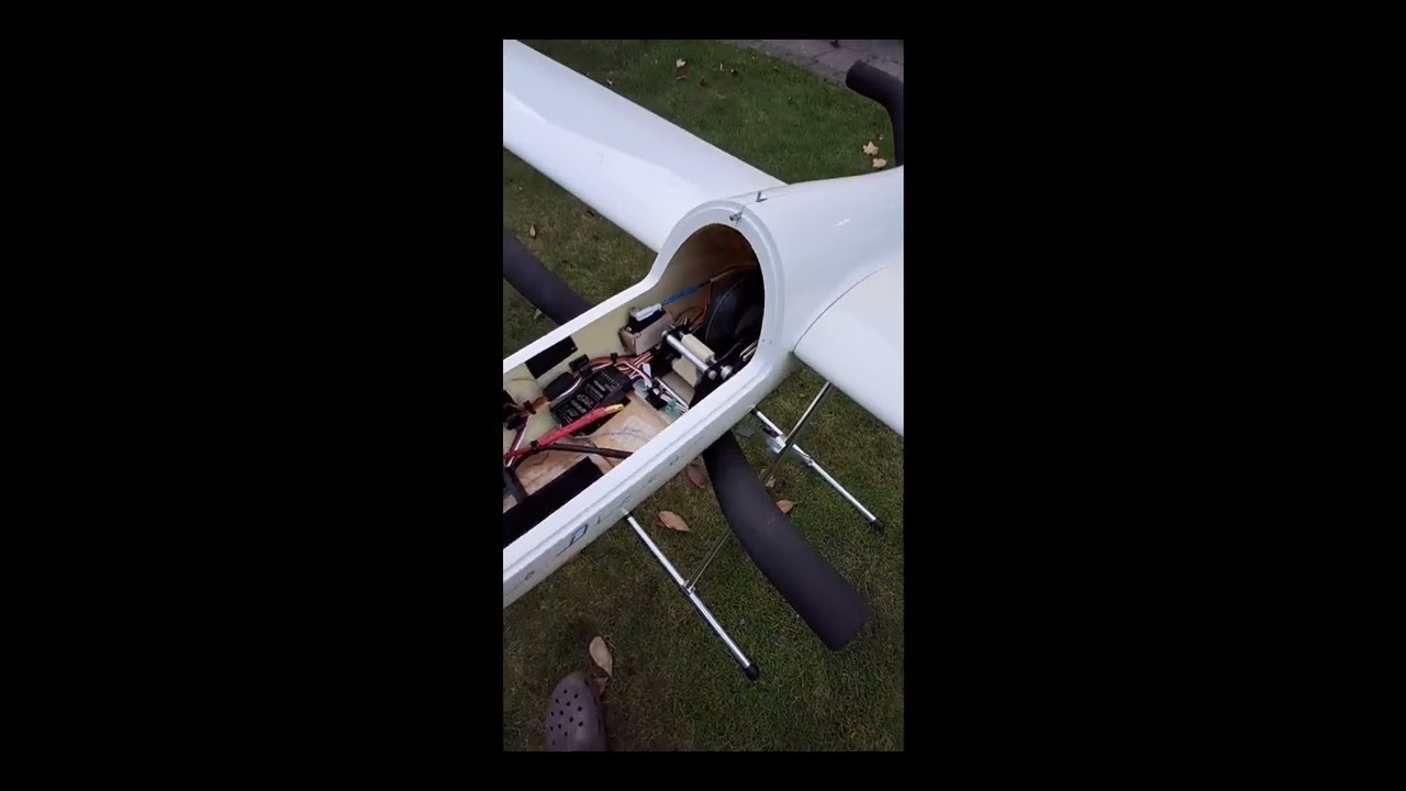 Duo Discus by HF Modell @ 3 070m 1:6 Scale Hollow Moulded Sailplabne