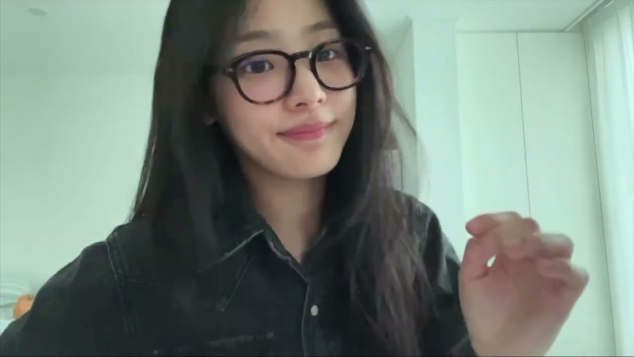Longest Phoning Call Minji NewJeans Phoning Live Video Call 18082024