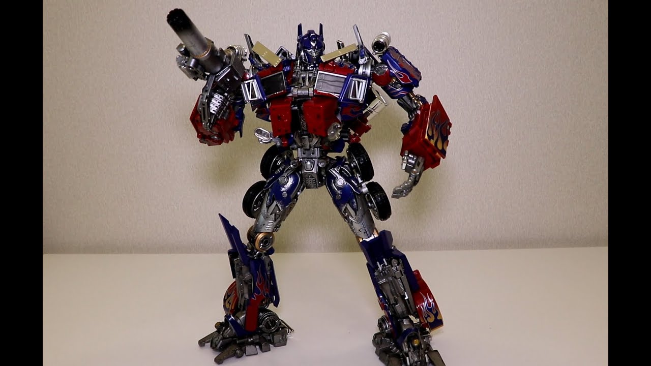 Обзор на THUNDER LEADER (Upscaled MPM Optimus Prime) от компании Wei Jiang x Black Apple