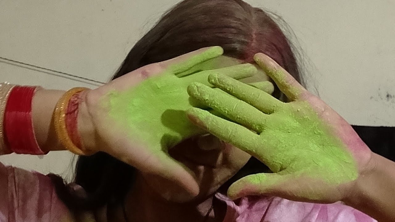 good morning dosto 🥰 Happy holi 😊🥳🥰
