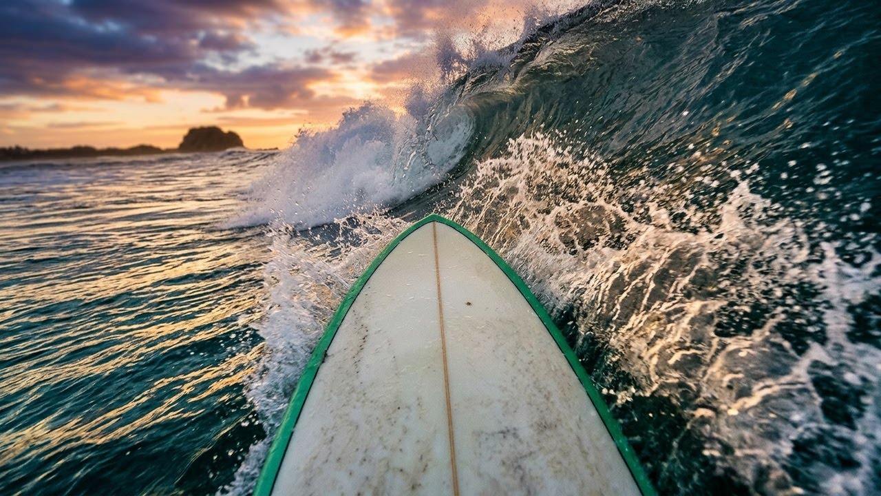 Surfing at Devil’s Rock in Welligama, South Coast of Sri Lanka 🇱🇰 