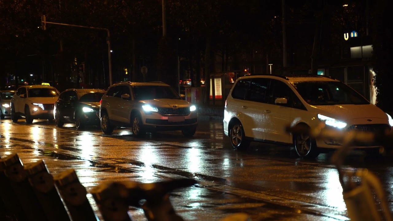 Urban traffic at night and rain | FREE DOWNLOAD 
