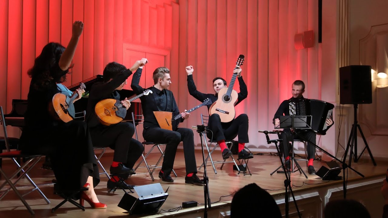 Микис Теодоракис 