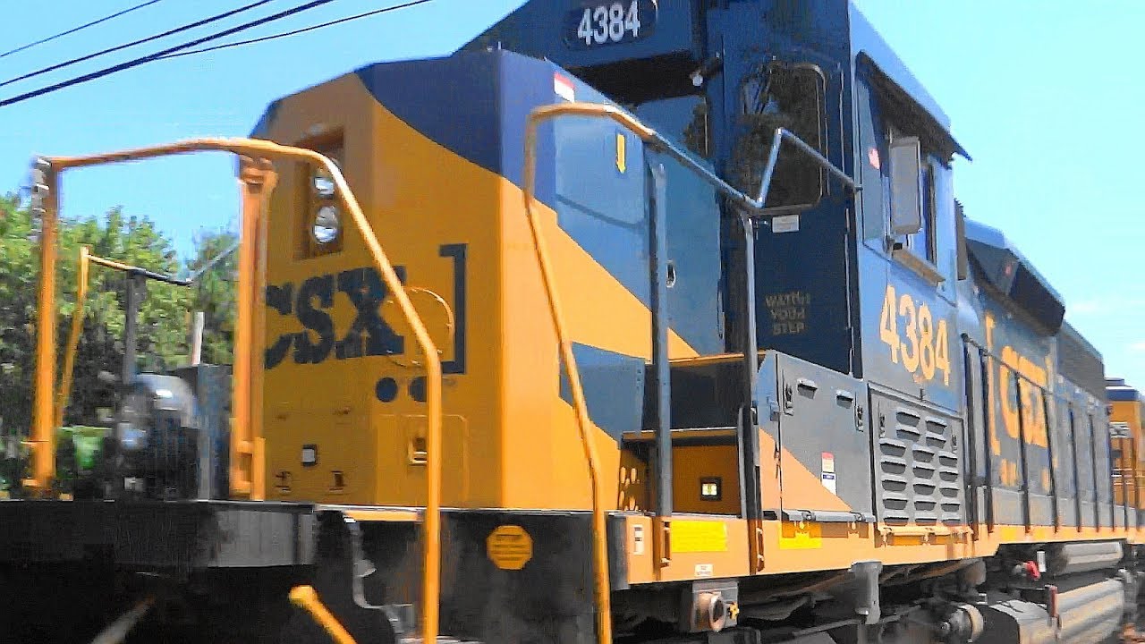 An Hour Of CSX Freight Trains In St Denis