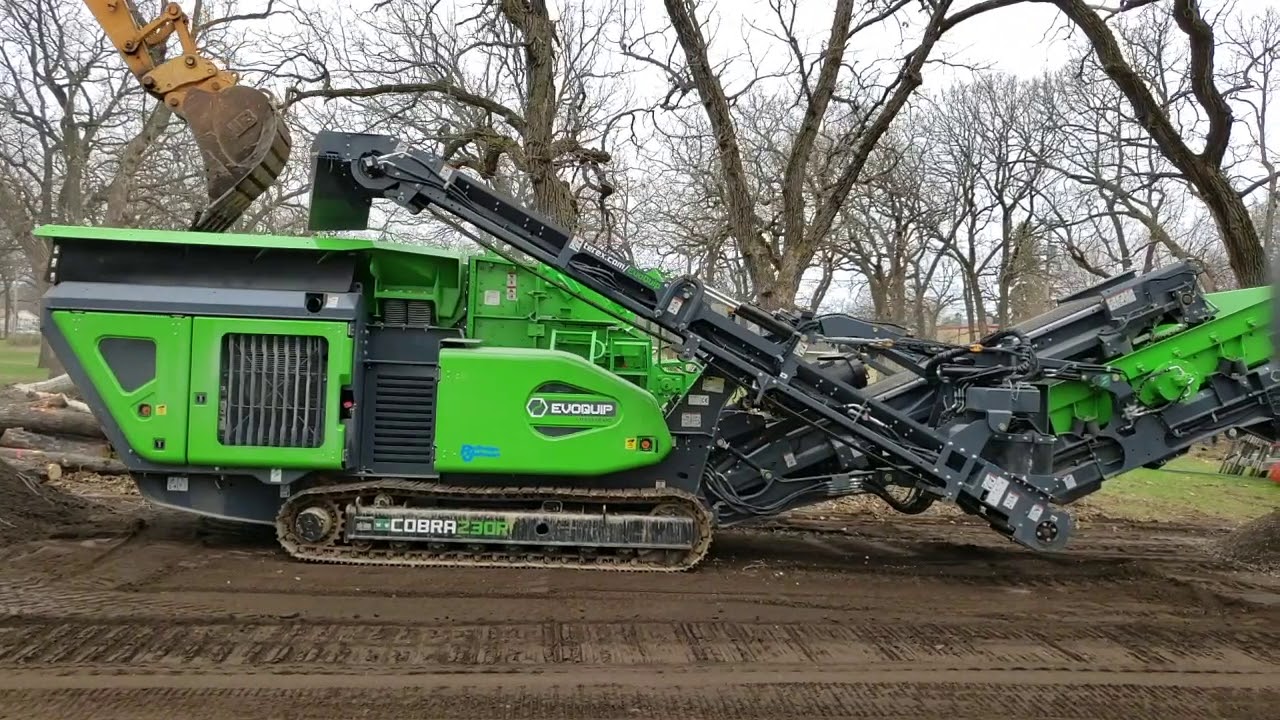 Larson Puts New EvoQuip Cobra 230R Mobile Impact Crusher to Work