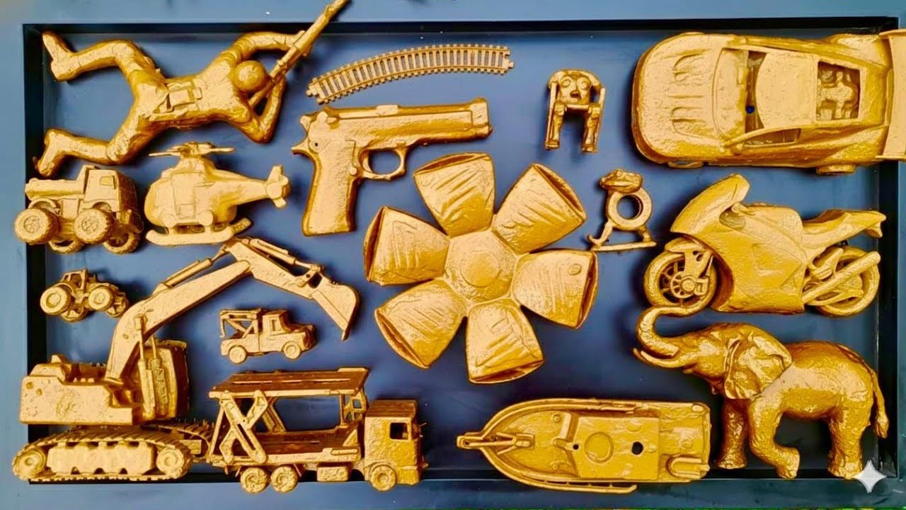 Membersihkan mainan mobil balap, motor balap, excavator, traktor, spit bud