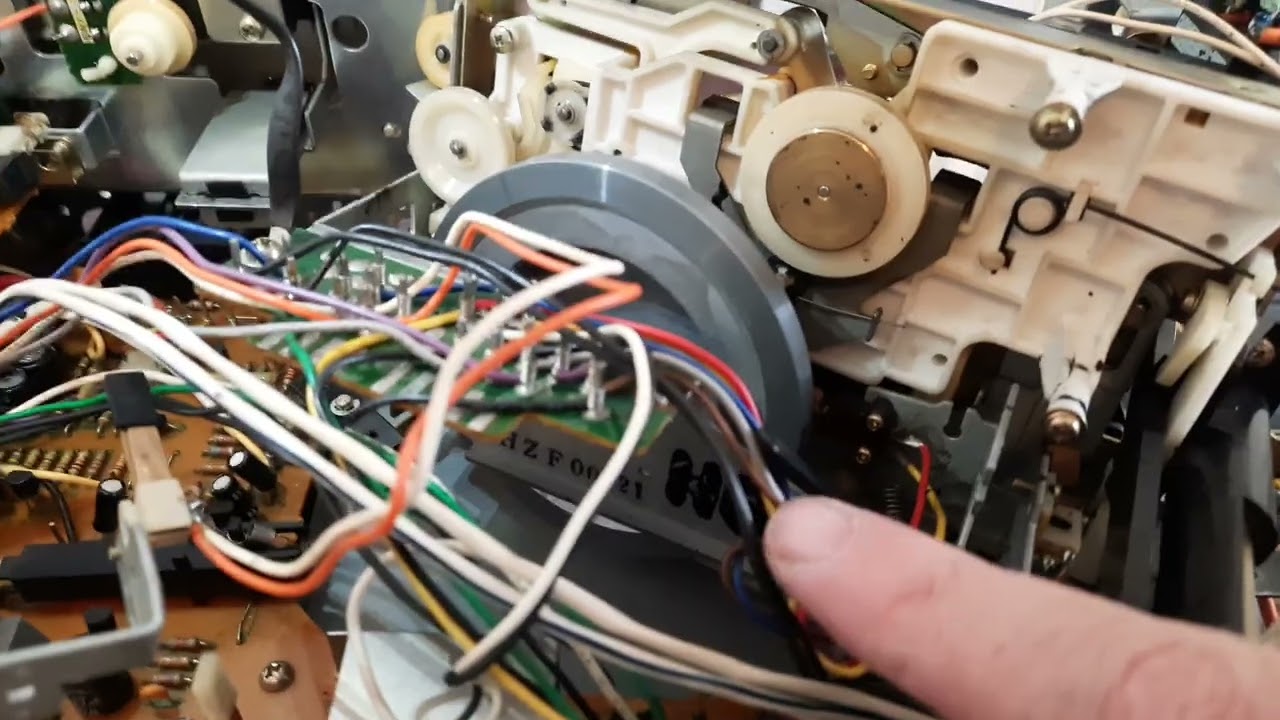 Pioneer CT-F650 cassette repair, drive tires and belts.  part 3