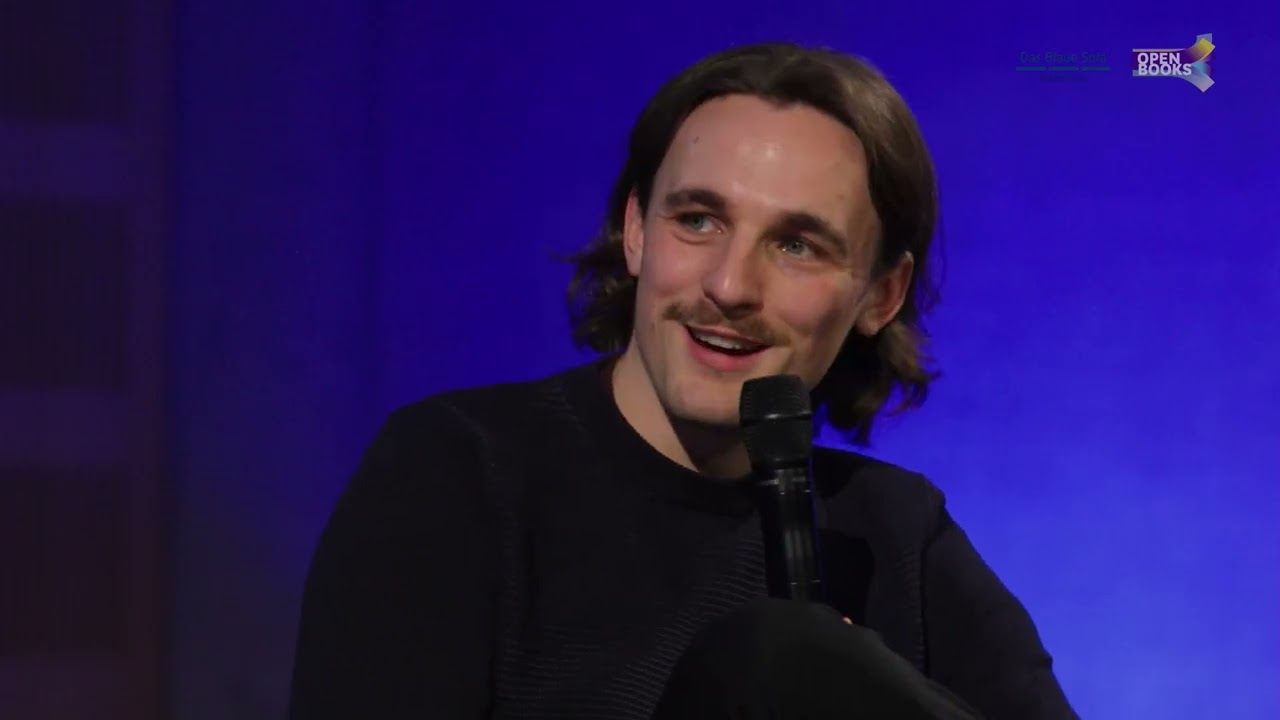 Das Blaue Sofa mit Kaleb Erdmann