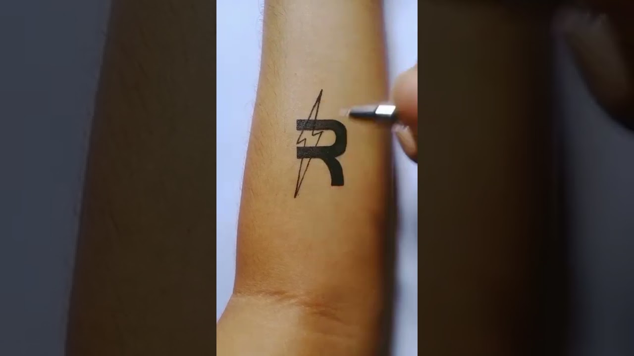 How To Draw Tattoo Letter R With Pen At Home