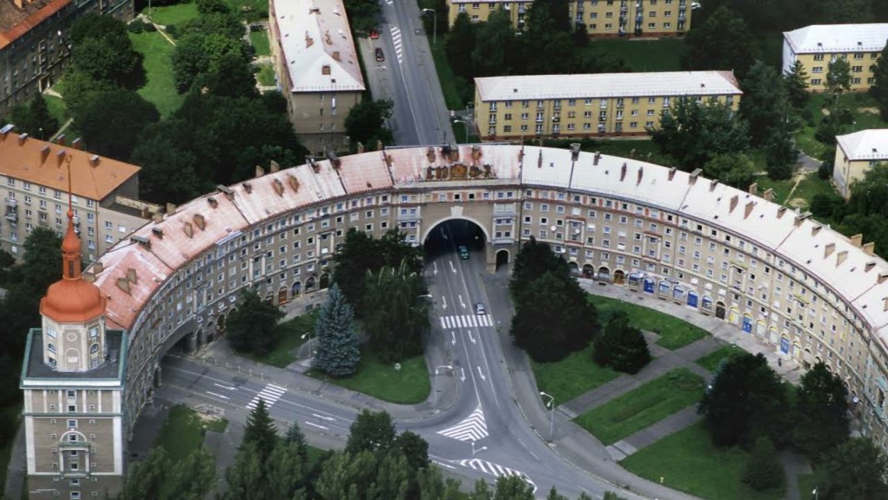 Ostrava - Poruba: Od Oblouku k zámku
