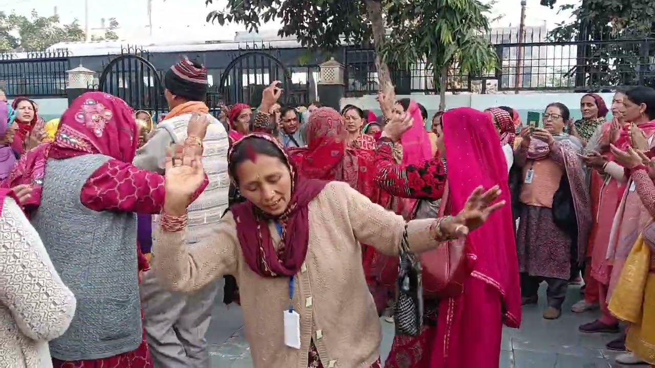 बार बार आऊंना आसा तेरी नगरी 