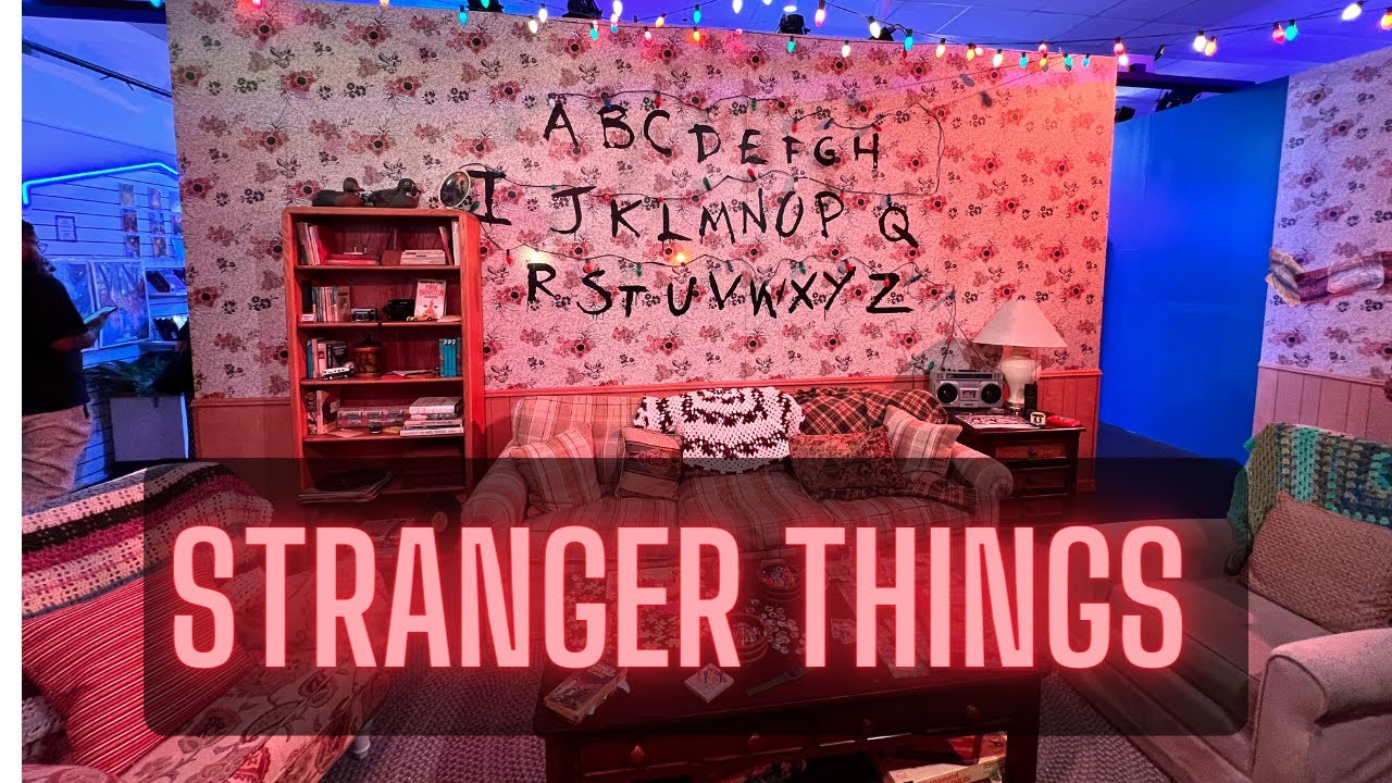 Stranger Things NEW Miami pop-up store (Miami 4K Ultra HDR Walk)