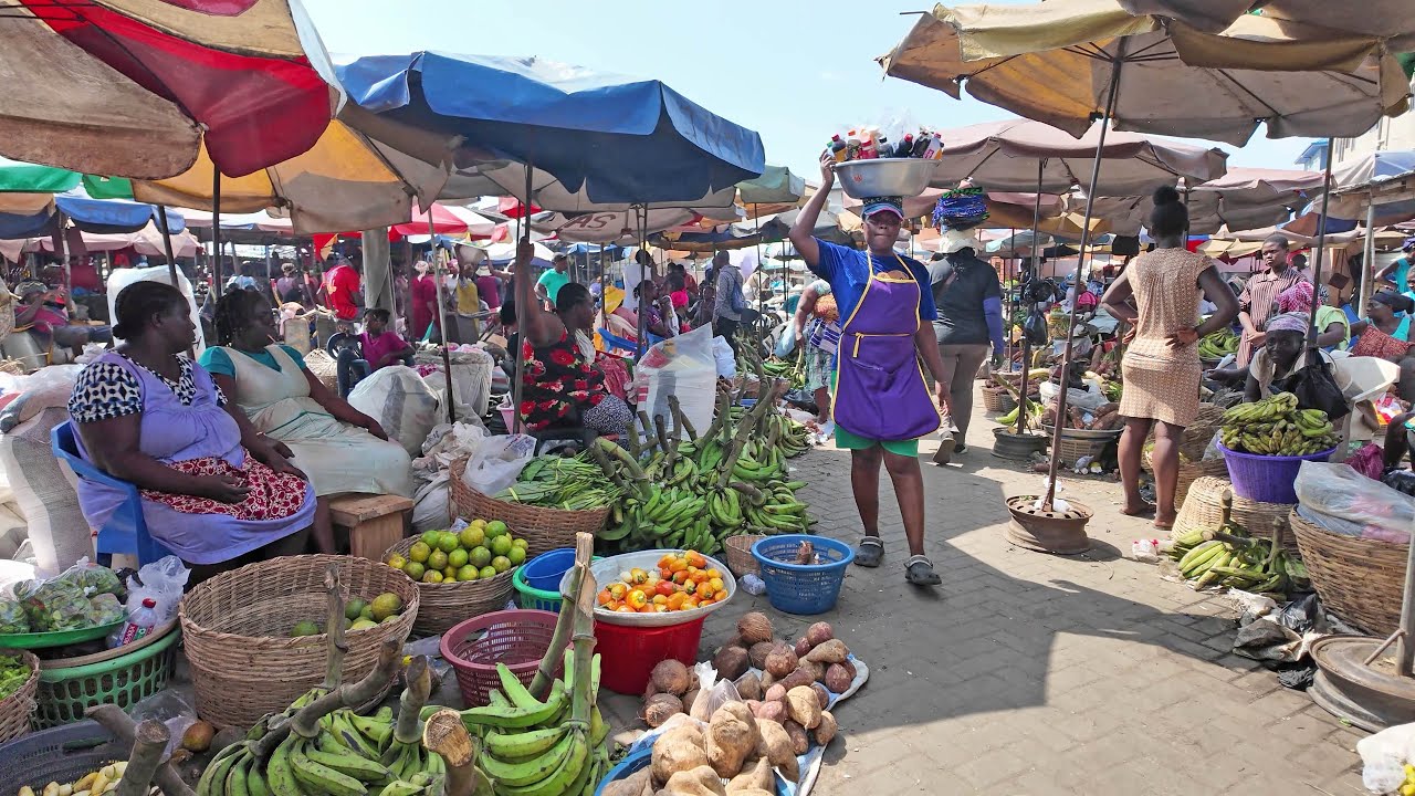 RAW FOOD MARKET SHOPPING IN GHANA , AFRICA