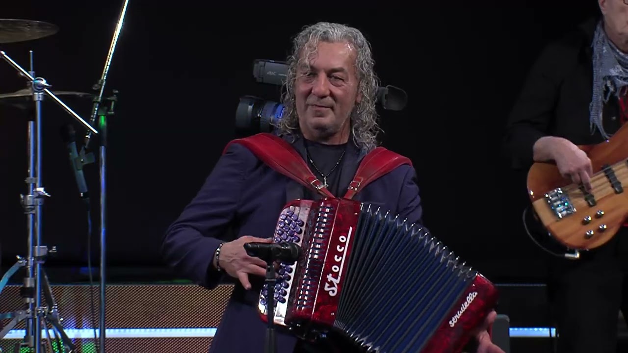 LA FISARMONICA DI MASSIMO BUDRIESI