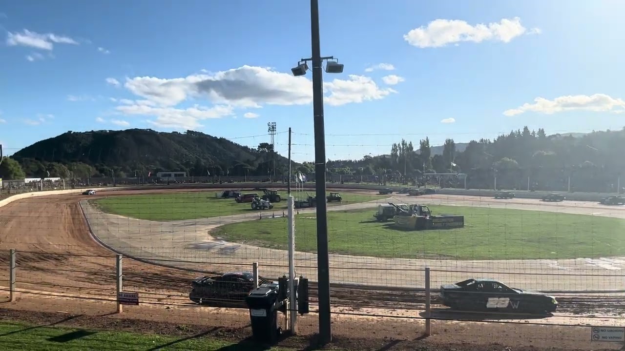 Wellington Family Speedway Production Saloon Champs Race 1. February 28th 2026