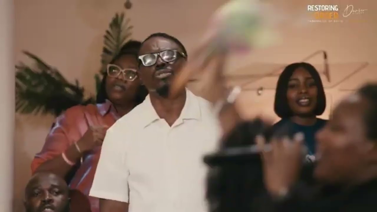 This Worship Will Leave You Lost In God's Presence. |Dunsin Oyekan| #dunsinoyekan #theophilussunday 