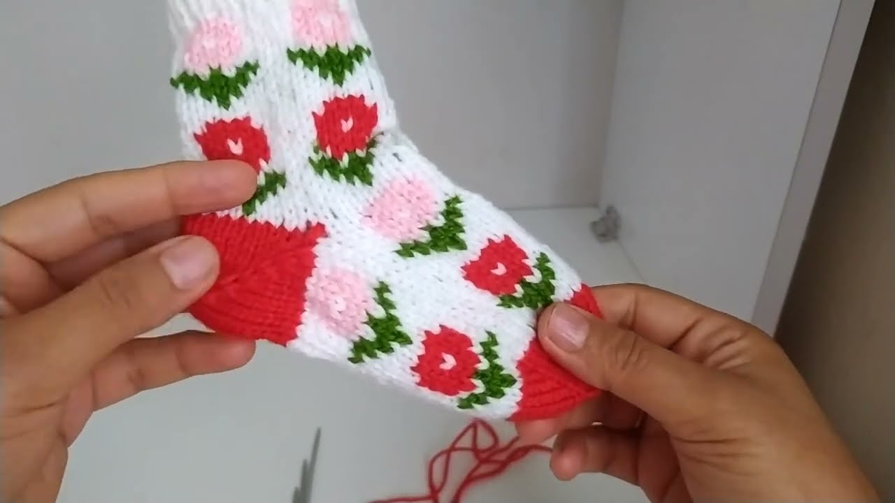 Beş şiş çocuk çorabı