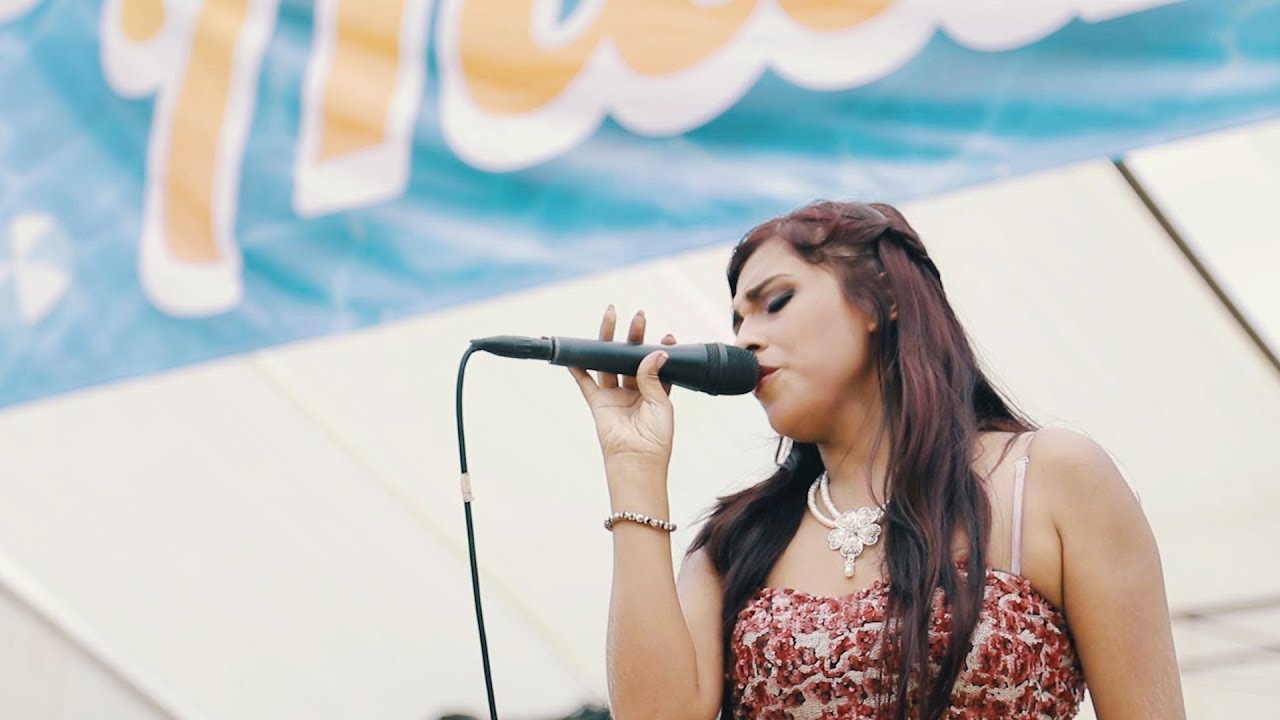 SE ACABO - EL ENCANTO DE CORAZÓN EN VIVO / victoria puchuri