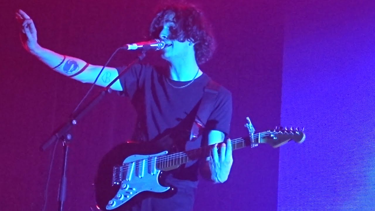 The 1975 - She's American (Live In Seoul, Korea @ Ax Hall)