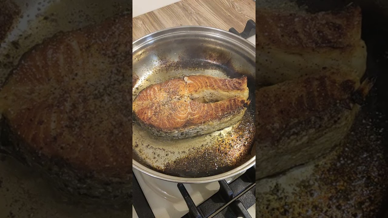 Стейк из сёмги за 10 минут на сковороде нержавейке. 🙂🍽⏰