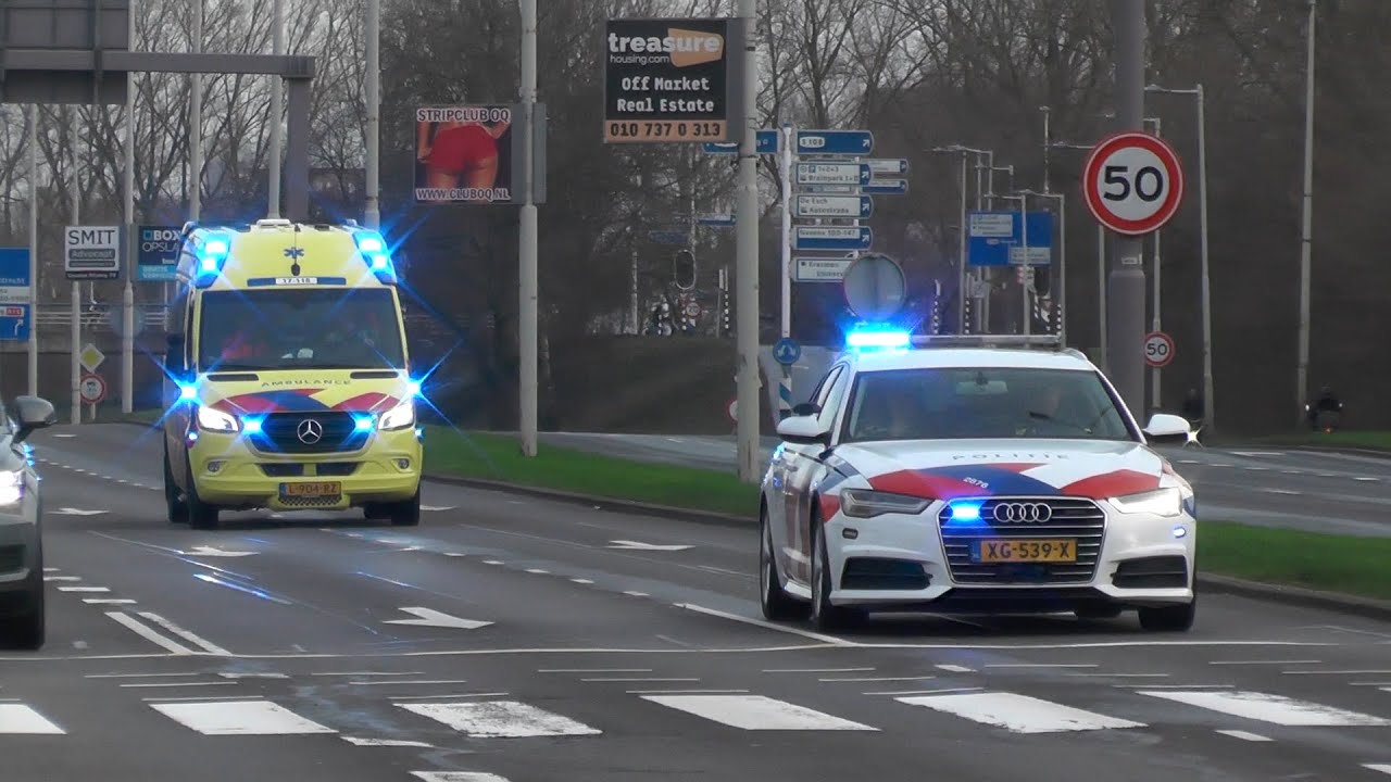 Politie zet kruispunt af en begeleidt ambulance met spoed naar het ziekenhuis! #1508