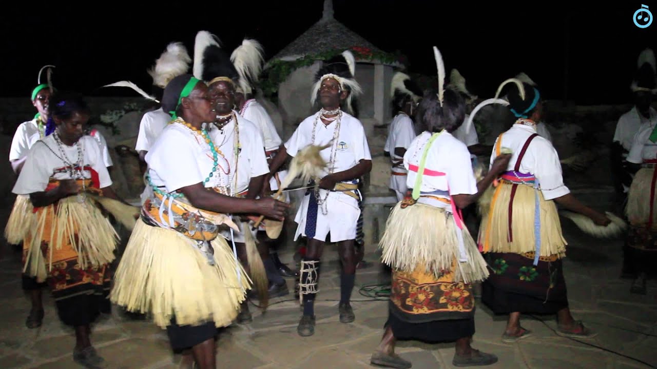 Kigane Traditional Dancers - Exit Song (Authi style) - The Singing Wells project