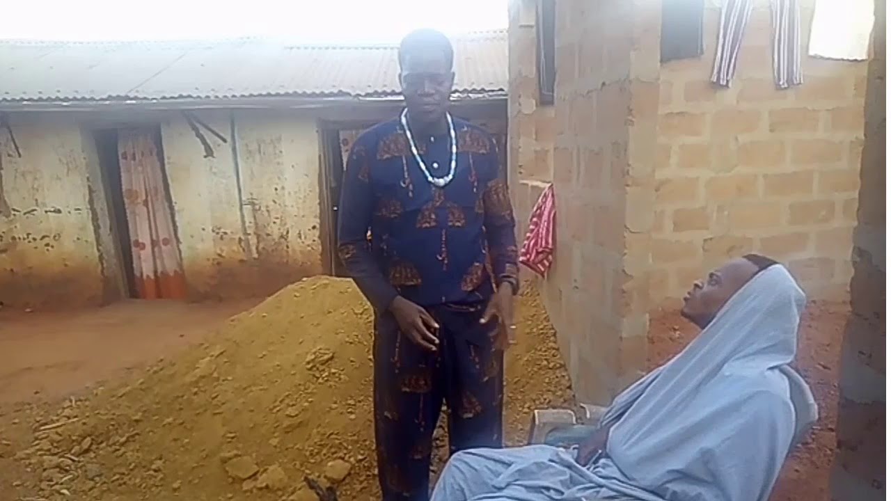 Fally gbadenoukpoui dans fétichiste