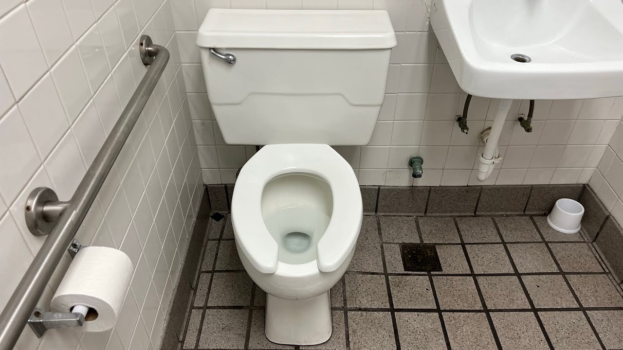 [374] 1980s Kohler Highline Toilet