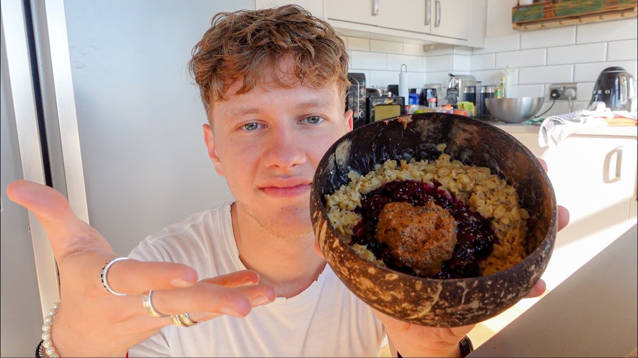 not what I eat in a day *vegan*