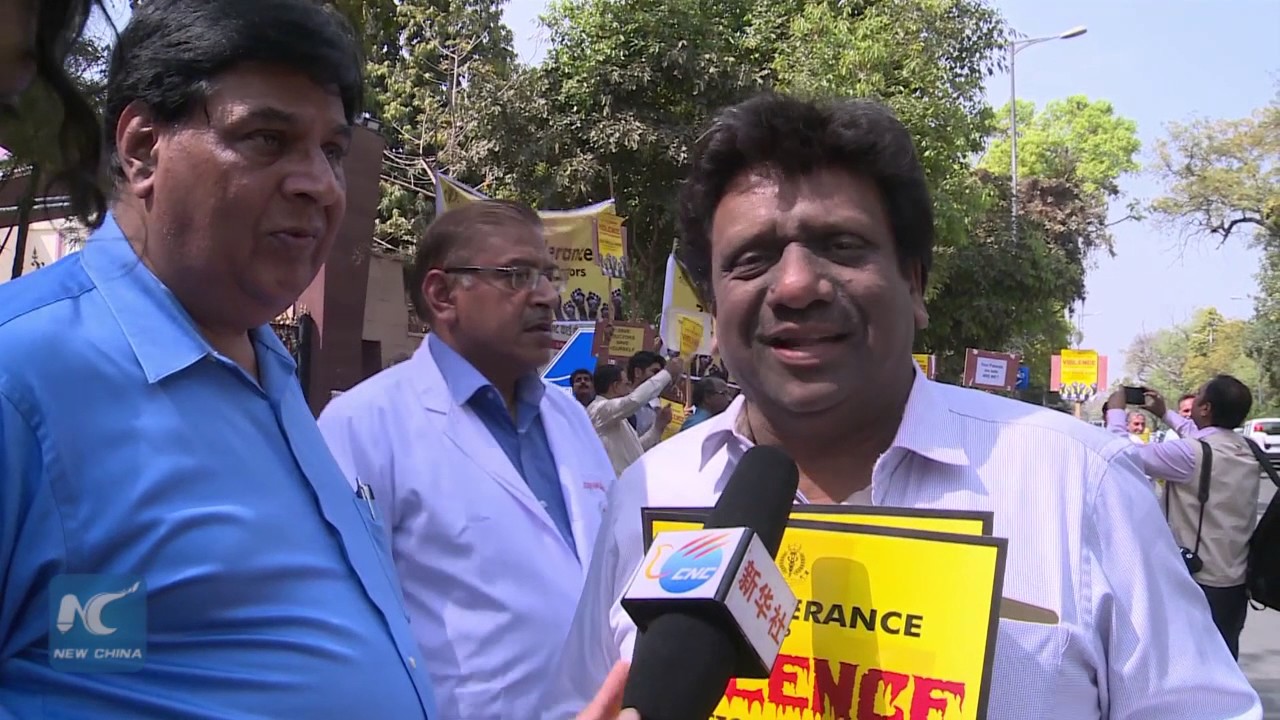 Indian doctors go on strike